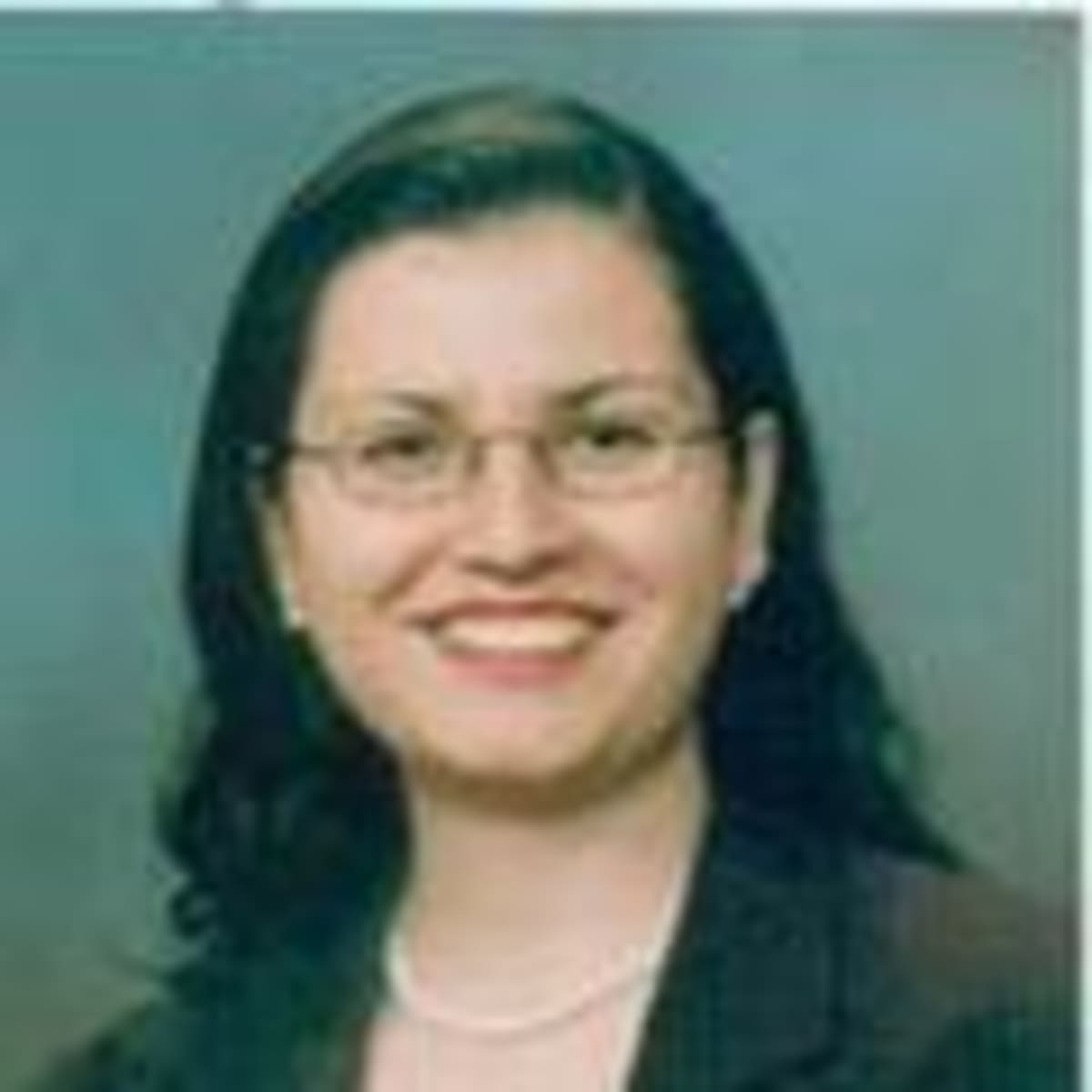 Dr. Alma Guzman, MD | Gurnee, IL | Pediatrician