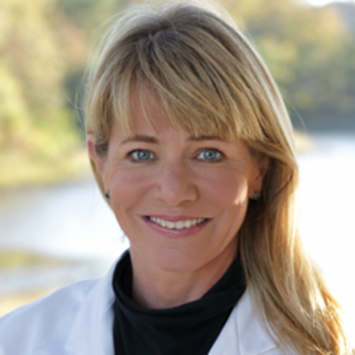 Dr. Linda Long, MD | Chesapeake, VA | Obstetrician & Gynecologist