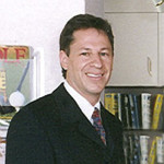 Dr. Richard J Simons, DDS