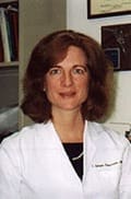 Dr. Carolyn Kb Kinzer-Bezanson, MD - Brunswick, GA - Pathology, Cytopathology