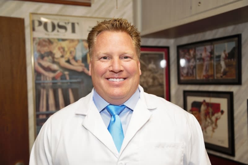 Dr. Thomas D Davis, DC - Saint Louis, MO - Chiropractor