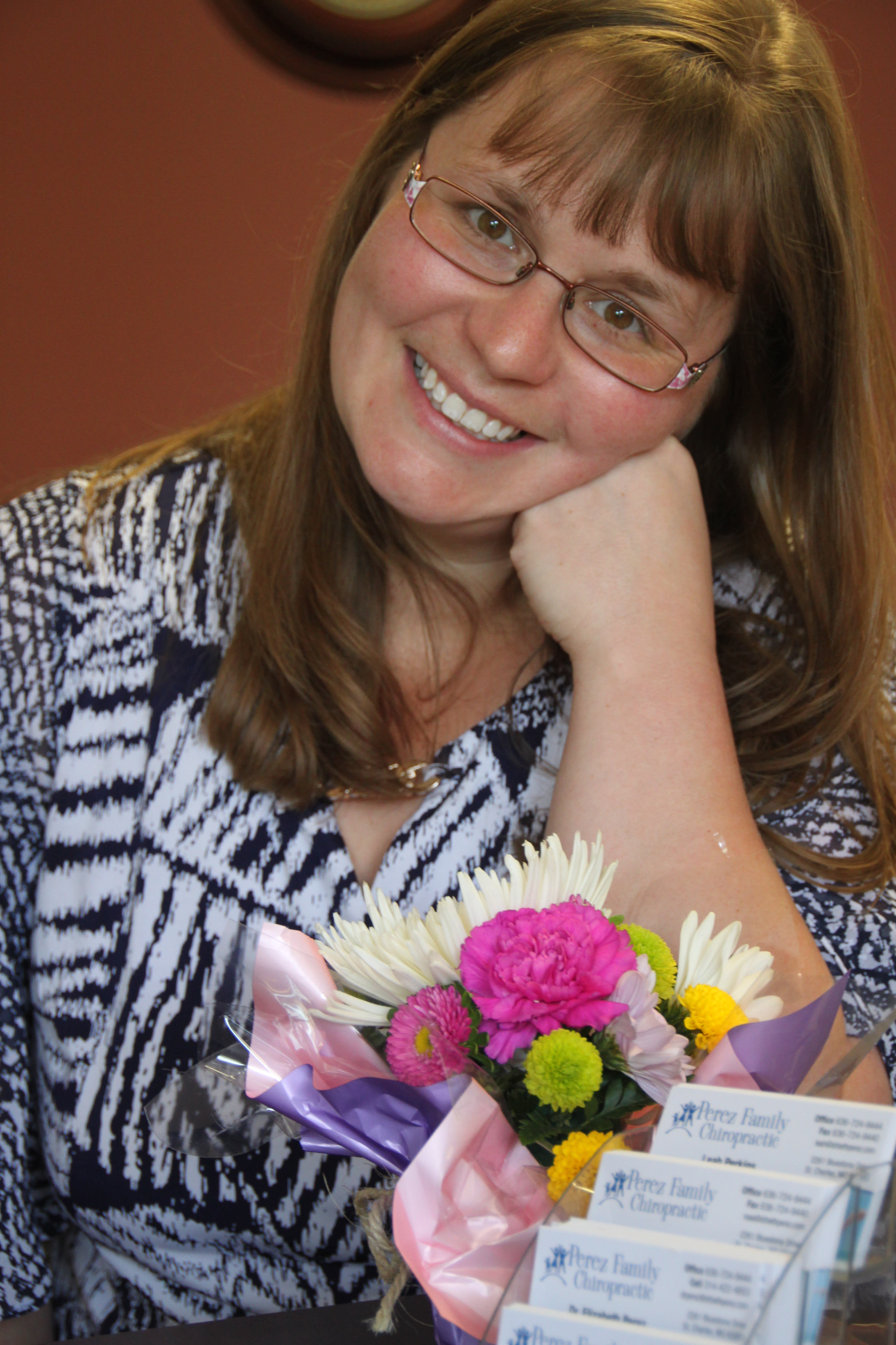 Dr. Elizabeth Renee Perez, DC - Saint Charles, MO - Chiropractor