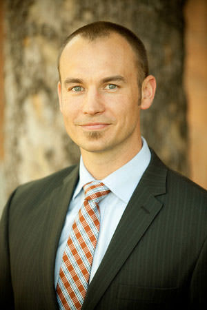 Dr. Dustin James Hedstrom, DC - Shawnee, KS - Chiropractor