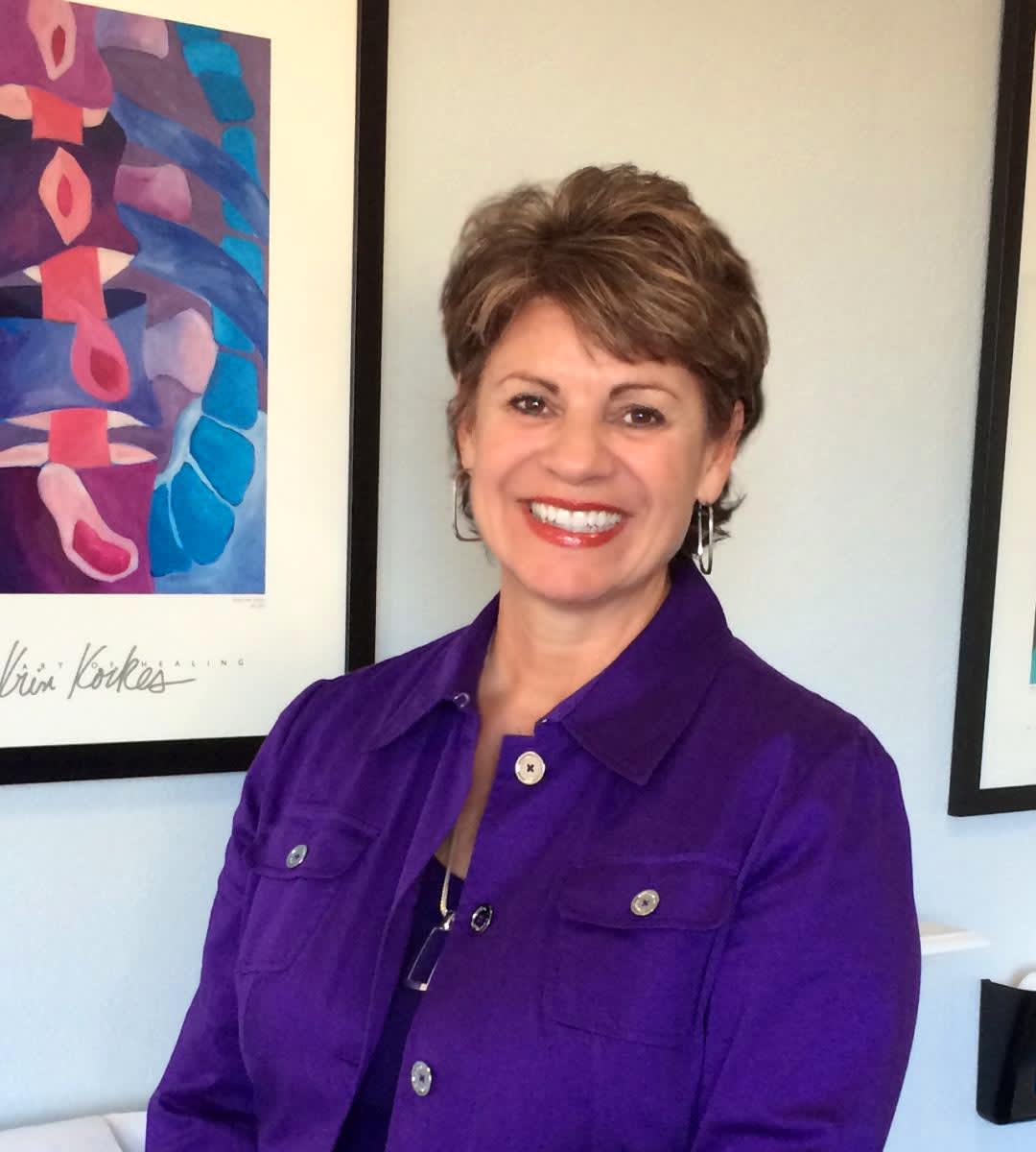 Dr. Roxann Marie Bettencourt, DC