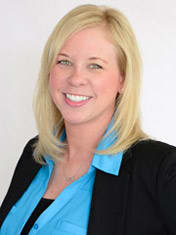 Dr. Lindsay Lee Daniels, DC - Minneapolis, MN - Chiropractor