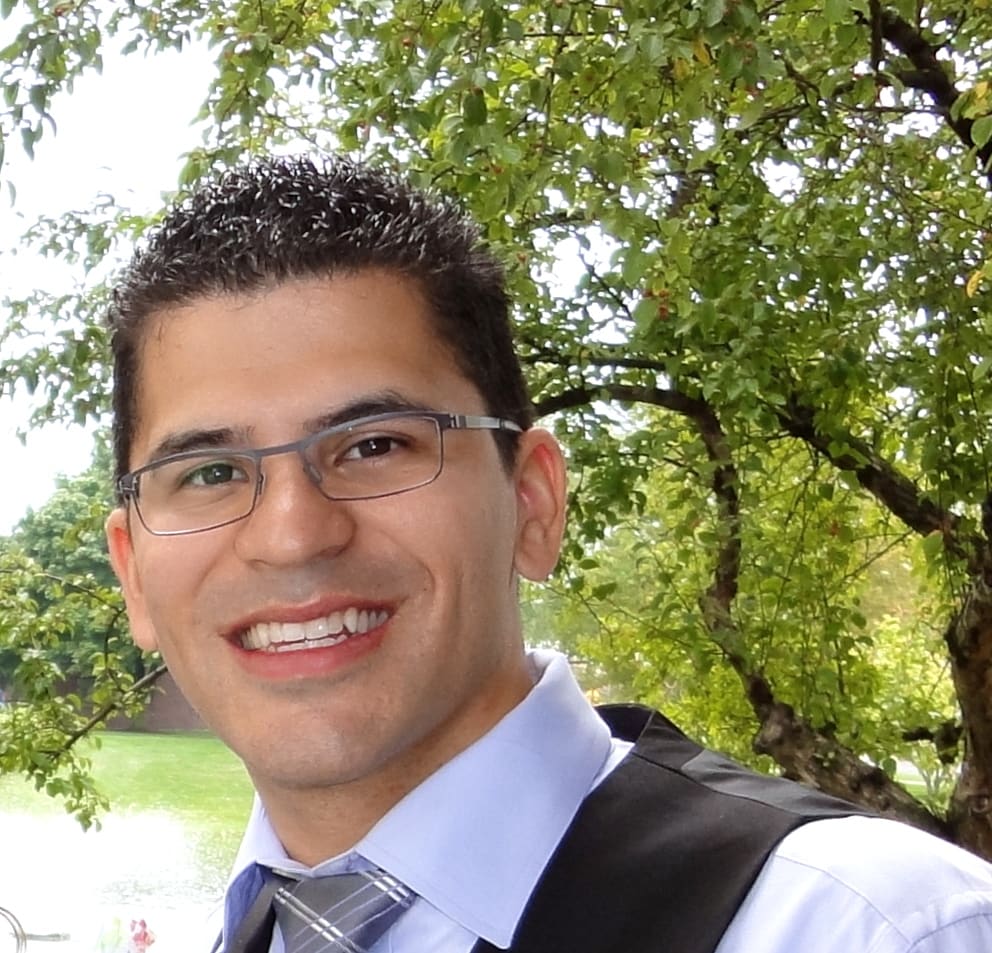 Dr. Ryan Deniz, DC - Geneva, IL - Chiropractor