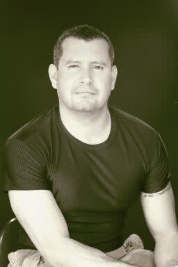Dr. Johnny Aviles, DC - Los Angeles, CA - Chiropractor