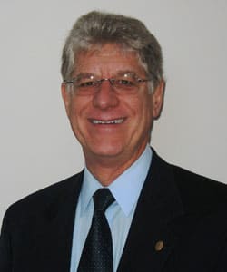 Dr. Robert Behrendt Malek