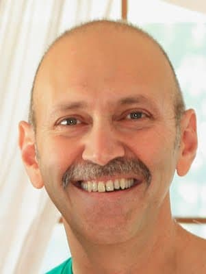 Dr. James S Simollardes, DDS