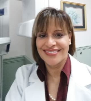 Dr. Aura Jimenez - Miami, FL - Dentistry