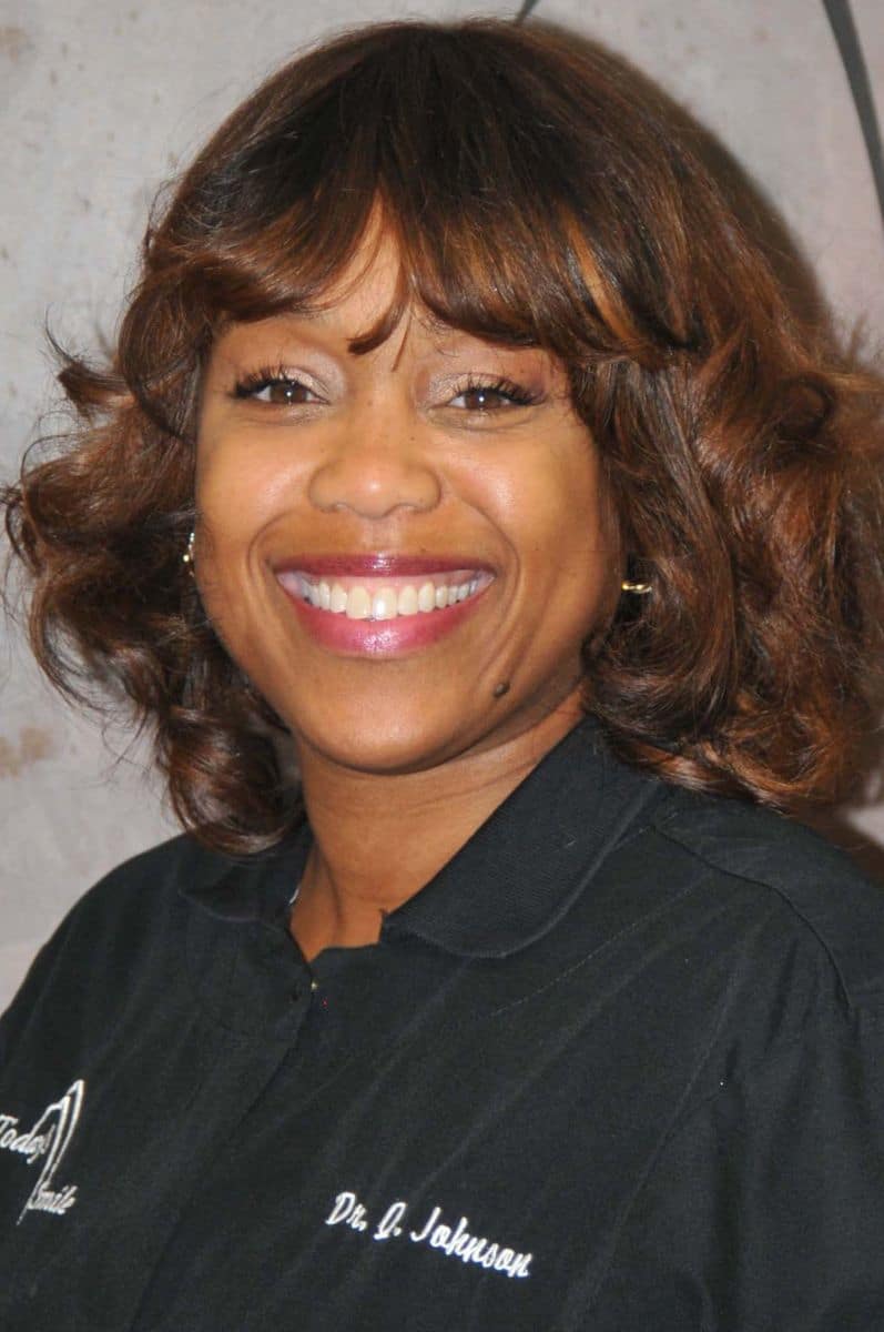 Dr. Quanda Zavette Johnson - Oak Park, MI - Dentistry