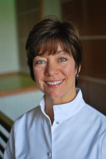 Dr. Elizabeth Hester Lee, DDS - Memphis, TN - Dentistry