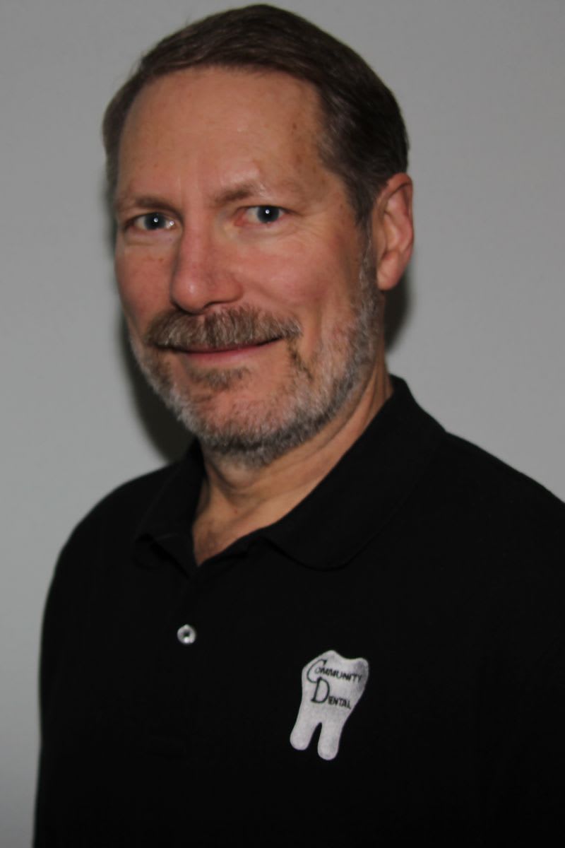 Dr. Steve J Hegna, DDS