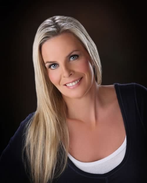 Dr. Nicole France Meadows - Livonia, MI - Dentistry
