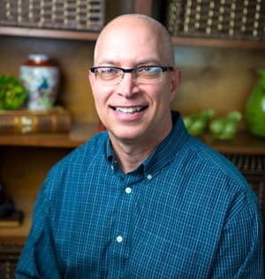 Dr. John R Rhea, DDS