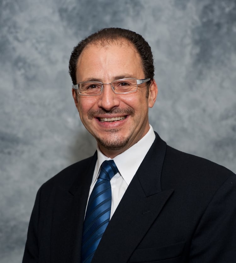 Dr. Alberto Fischzang-Levy