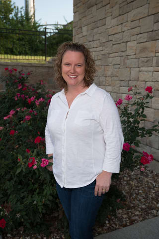 Dr. Laura J Huyett, DDS - Kansas City, KS - Dentistry
