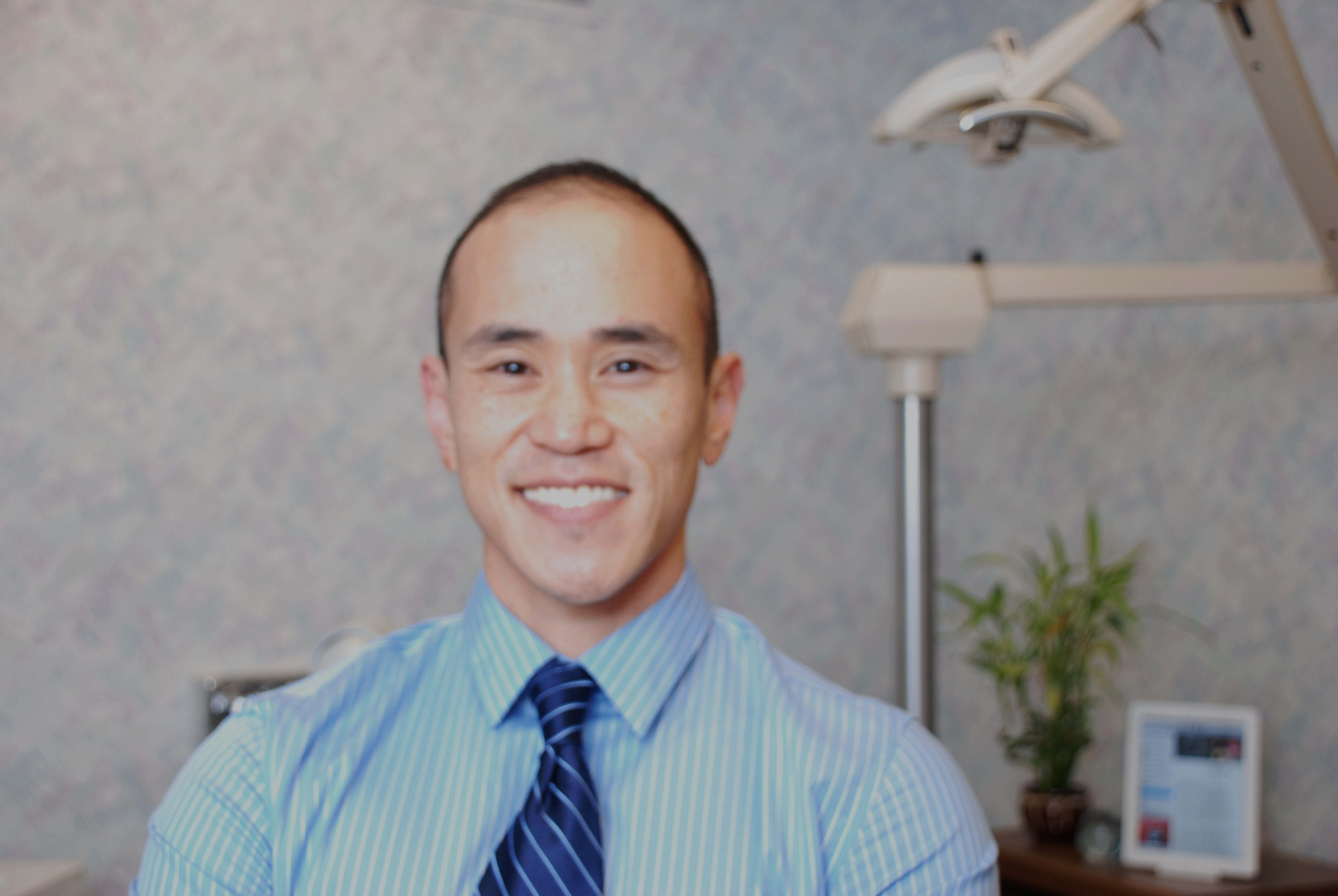 Dr. Hilehito G Lin - Round Lake, IL - Dentistry