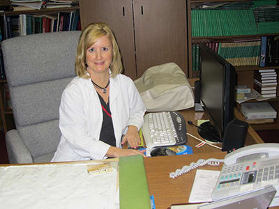 Dr. Laurie R Isett, DDS