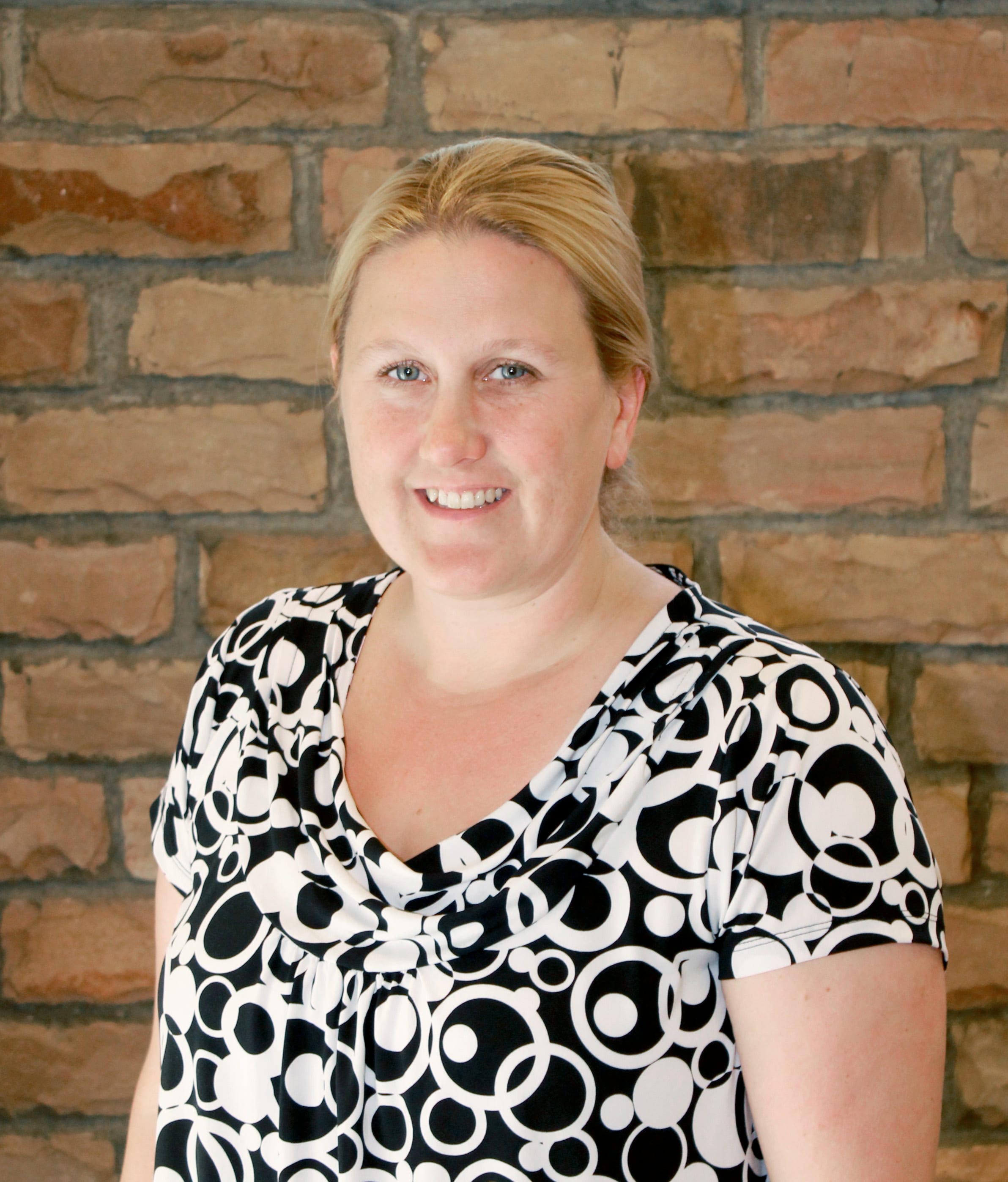 Dr. Giuseppina R Lombardi, DDS - Chesterland, OH - Dentistry