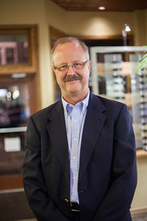 Dr. Lon C Arneson, OD