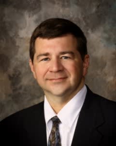Dr. Jon E Mccutchan, OD