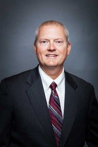 Dr. Bernard E Lee, OD - Des Moines, IA - Optometry