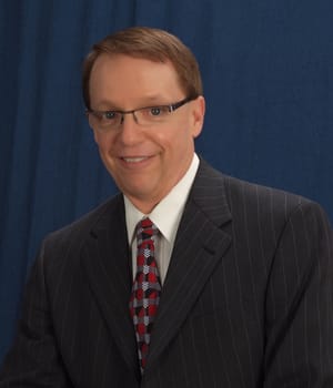 Dr. Riley F Uglum, OD - New Hampton, IA - Optometry