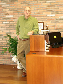 Dr. John L Costello, OD