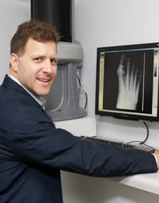 Dr. Charles L Mitchell, MD - Chicago, IL - Podiatry