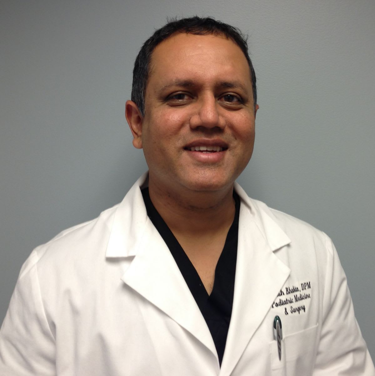 Dr. Mukesh D Bhakta, MD - Haymarket, VA - Podiatry