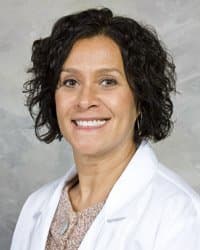 Dr. Vivian Wynette Salazar, MD - Lake Forest, IL - Internal Medicine