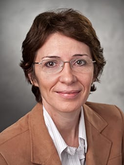 Dr. Cristina Manta, MD - Park Ridge, IL - Internal Medicine