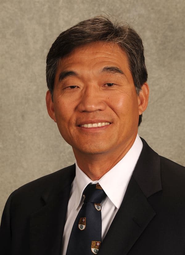 Dr. Franklin Szu-Chien Chow
