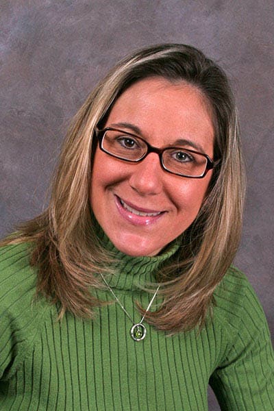 Dr. Lee Tracy Silva, MD - Stamford, CT - Internal Medicine