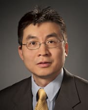 Dr. David Duytai Tran, MD - Glen Cove, NY - Emergency Medicine
