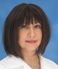 Dr. Stephanie Erin Smith, DO - Woodland Hills, CA - Pediatrics