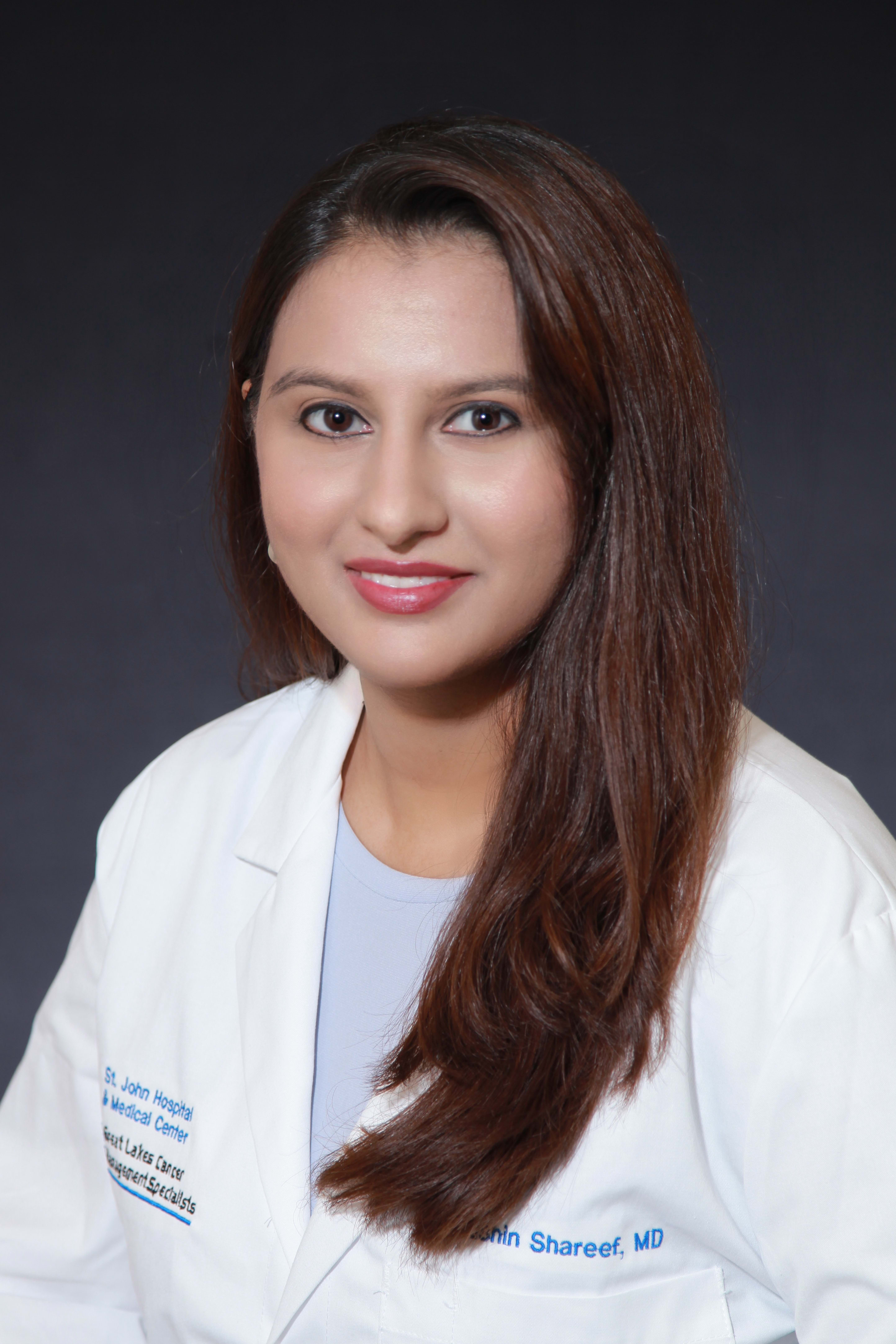 Dr. Naushin Shareef, MD - Huntley, IL - Internal Medicine, Oncology