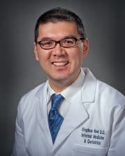 Dr. Stephen T Hom, DO - Valley Stream, NY - Internal Medicine