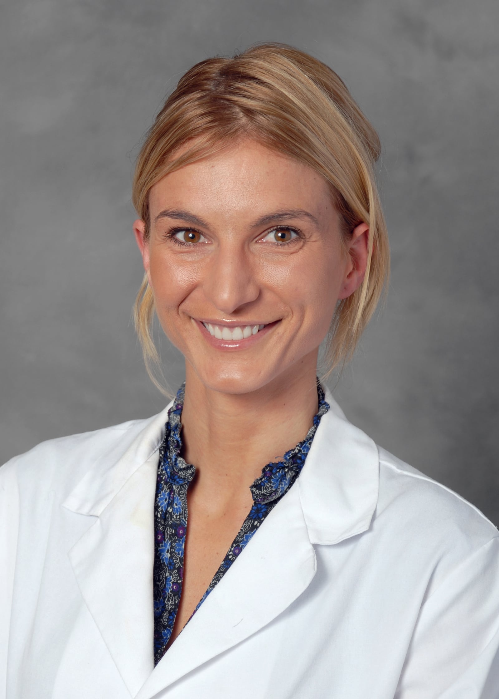 Dr. Annette Lynn Aquino - Wyandotte, MI - Family Medicine