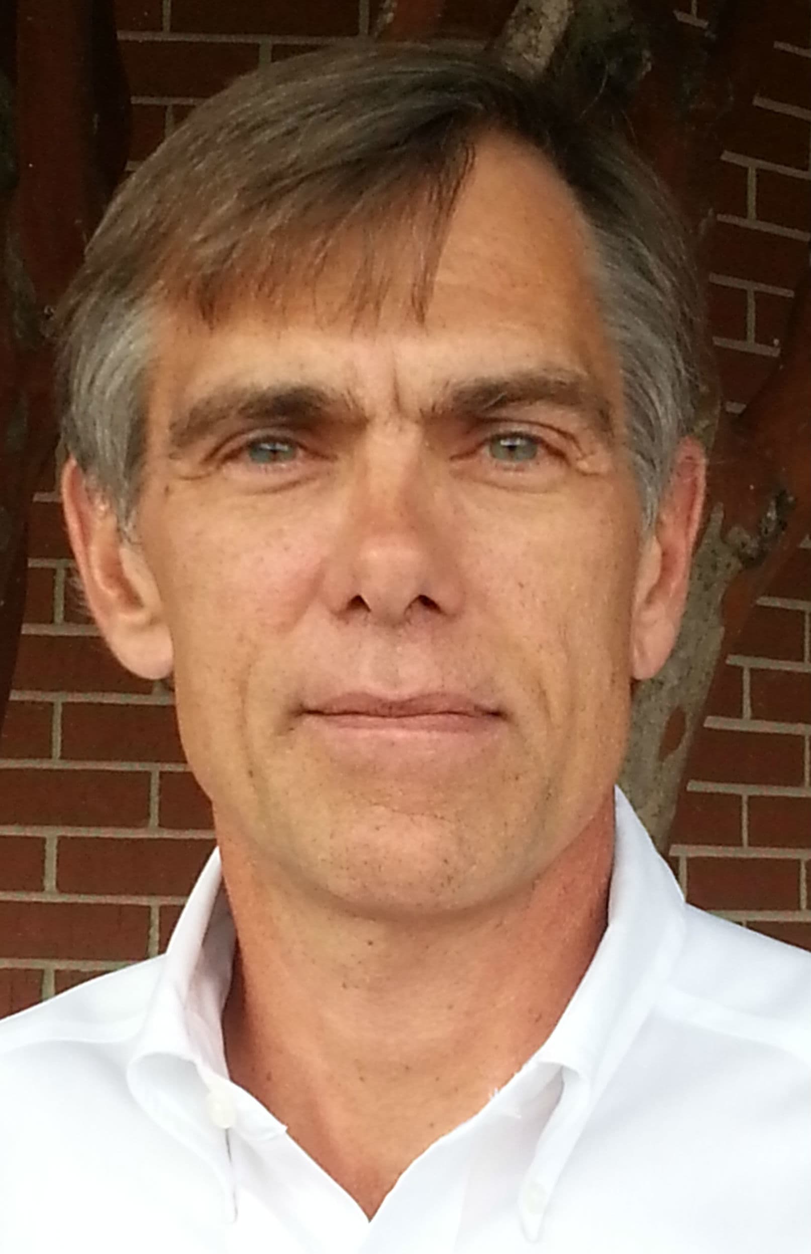 Dr. Craig H Ruetzel