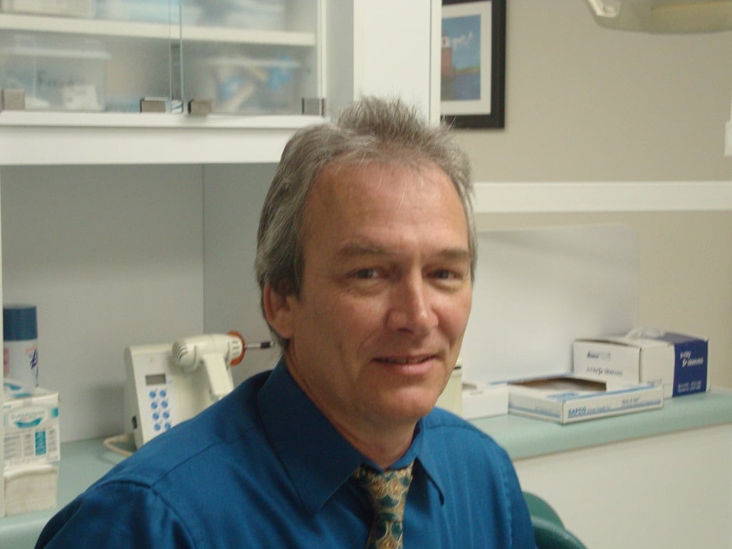 Dr. Bruce D Finagin, DDS
