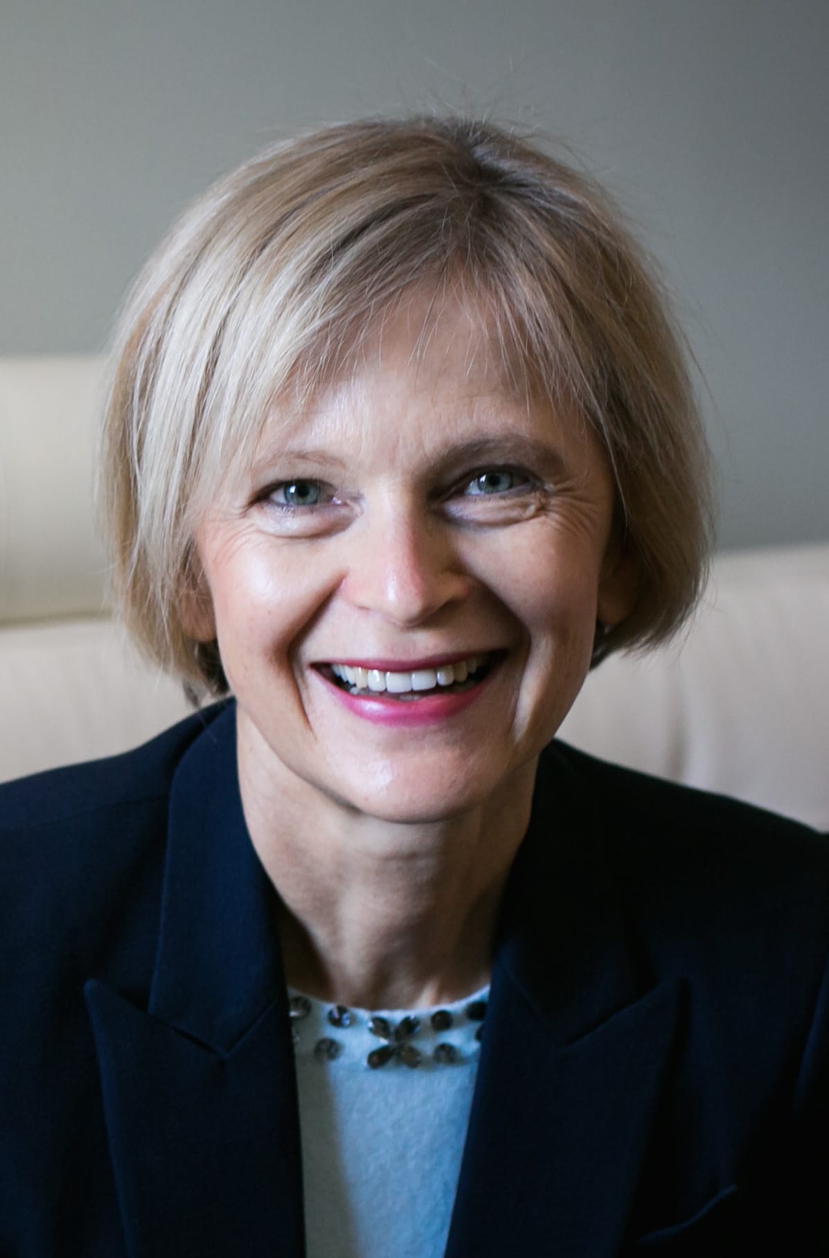 Dr. Magdolna Saringer, MD - Bronx, NY - Psychiatry