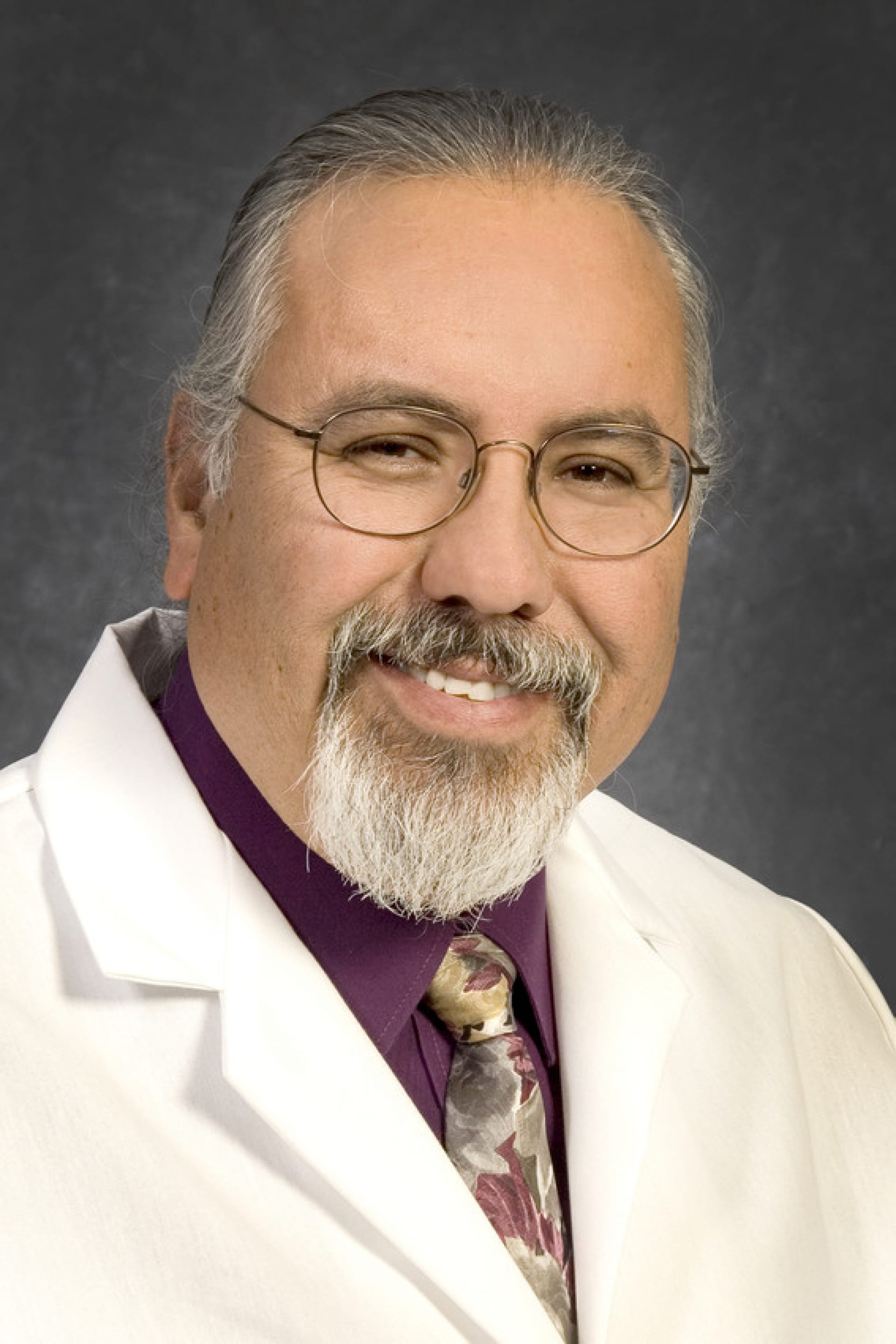 Dr Carlos R Gonzales Reviews Tucson Az Vitals Com