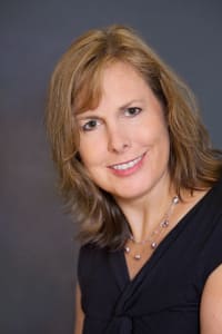 Dr. Kristen Lynn Valderhaug, MD - Phoenix, AZ - Family Medicine