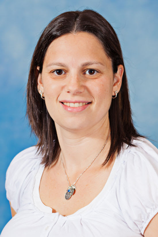 Dr. Hayley Queller, MD - East Setauket, NY - Internal Medicine, Sports Medicine