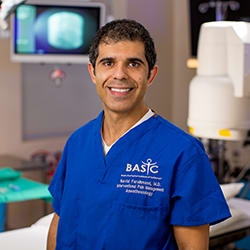 Dr. Navid Farahmand
