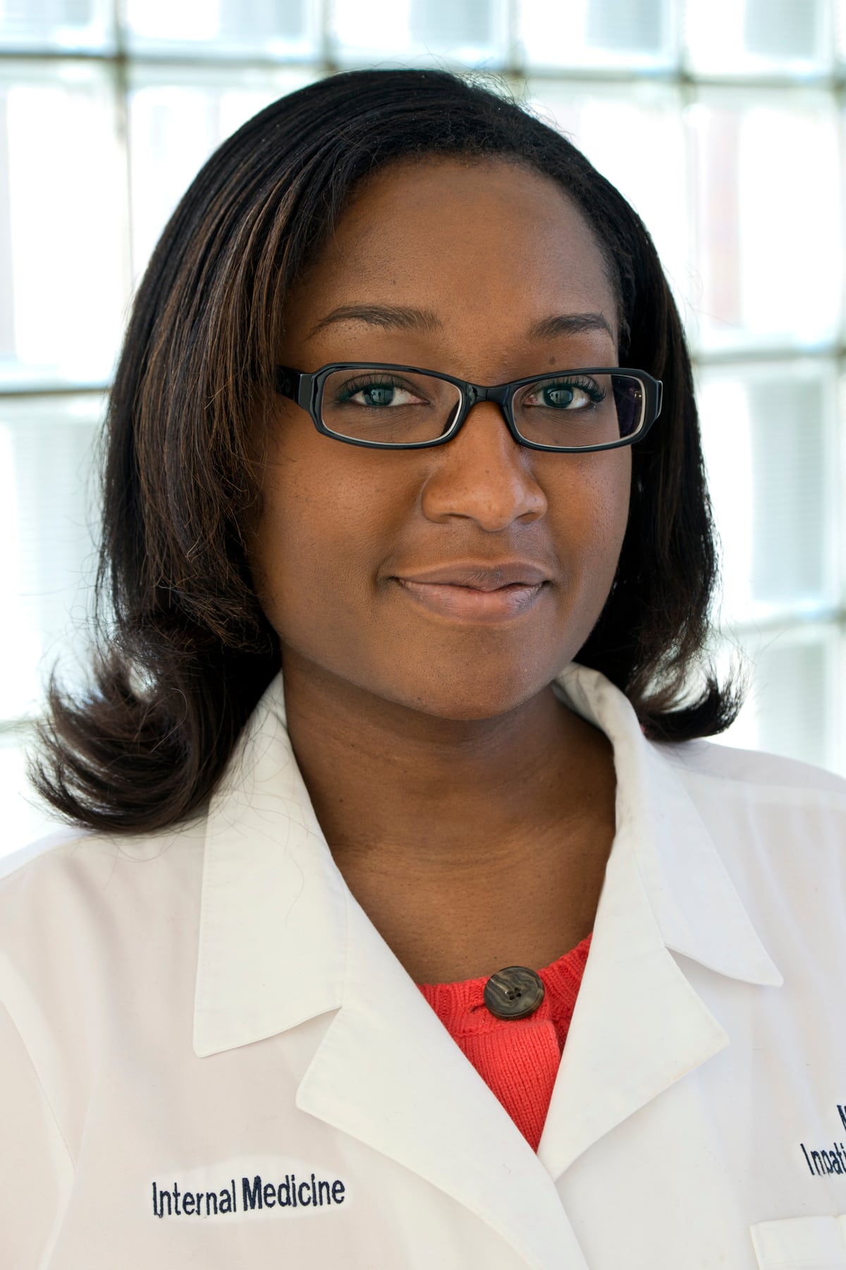 Dr. Adrienne Nicole Harrington-Merriweather, MD - Chattanooga, TN - Internal Medicine, Hospital Medicine