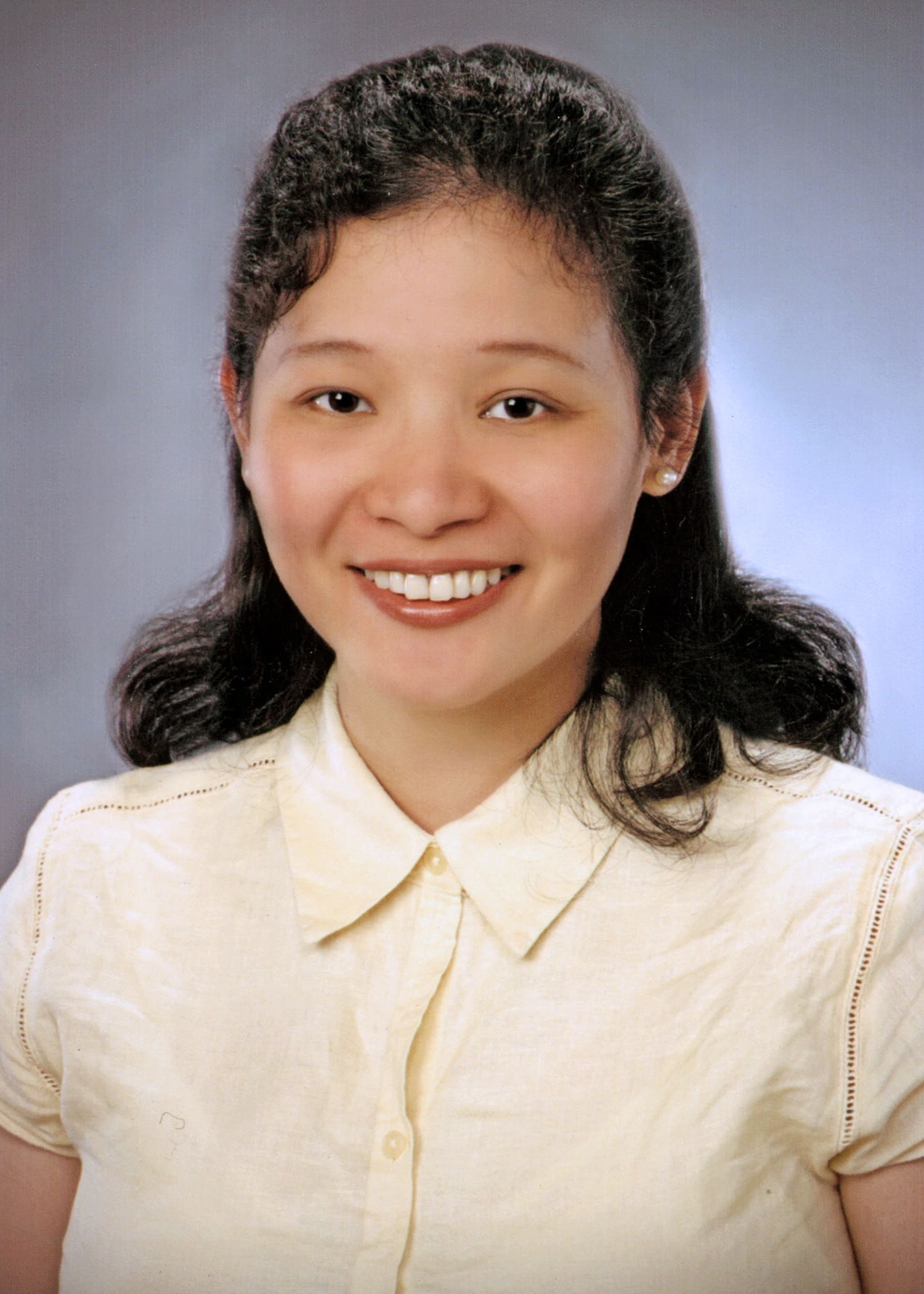 Dr. Rosa Alvero Solis, MD - Avon, OH - Internal Medicine, Hospital Medicine