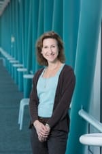 Dr. Saundra E Seifert, MD